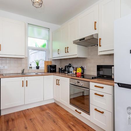 Attic Style 2 Bed Duplex Apartment With Rooftop Patio Belfast Luaran gambar
