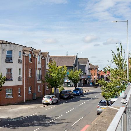 Attic Style 2 Bed Duplex Apartment With Rooftop Patio Belfast Luaran gambar