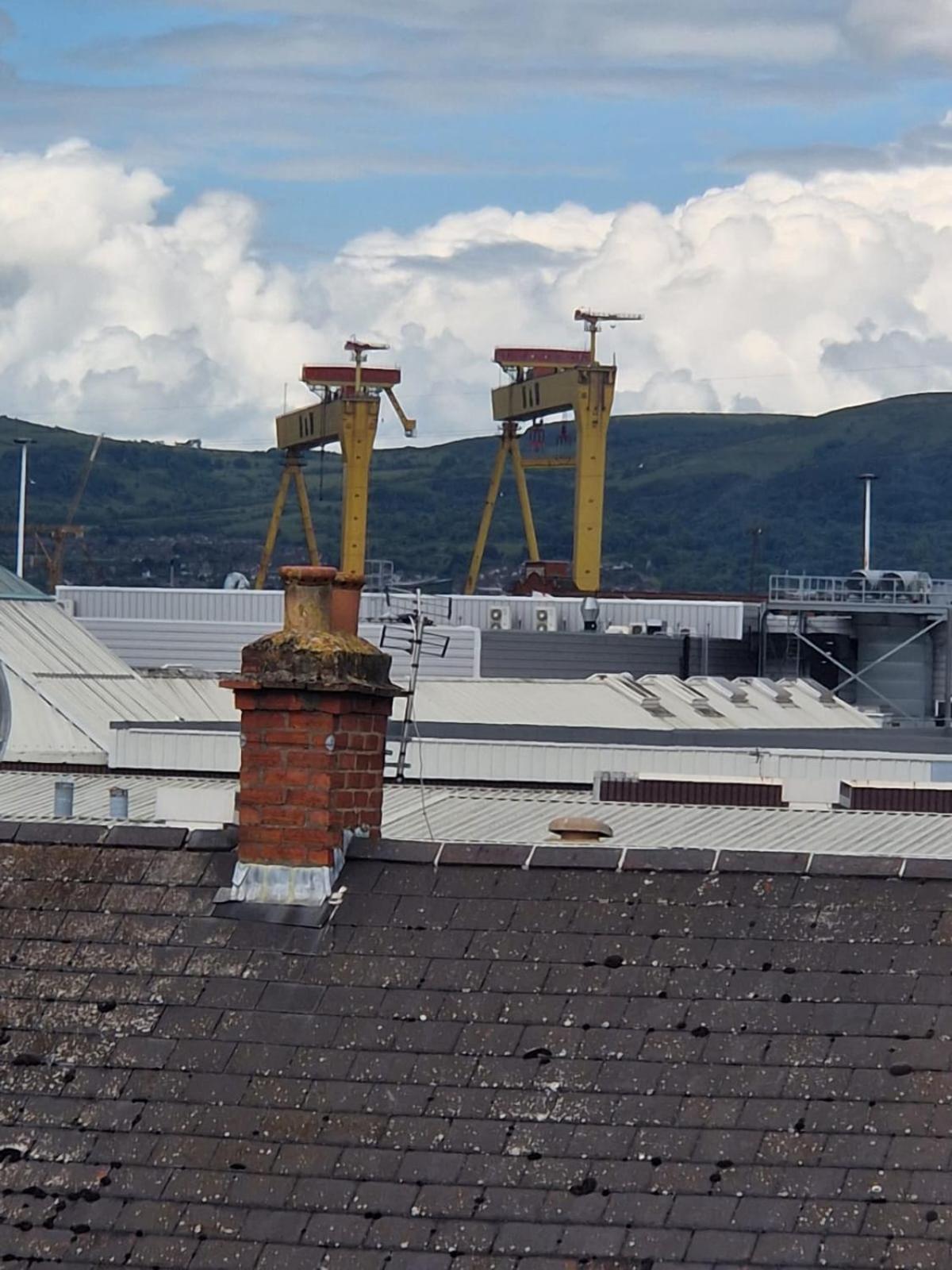 Attic Style 2 Bed Duplex Apartment With Rooftop Patio Belfast Luaran gambar