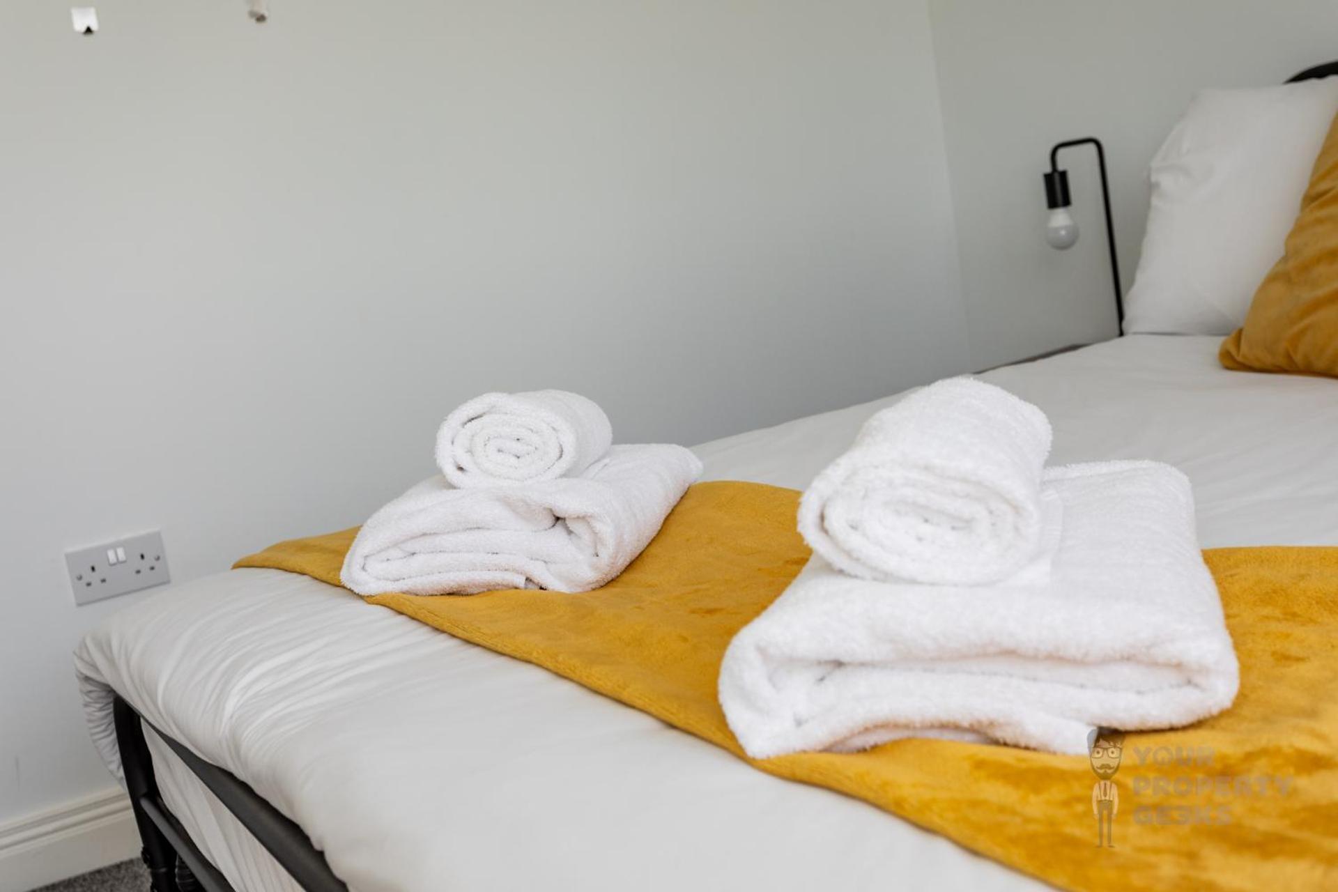 Attic Style 2 Bed Duplex Apartment With Rooftop Patio Belfast Luaran gambar