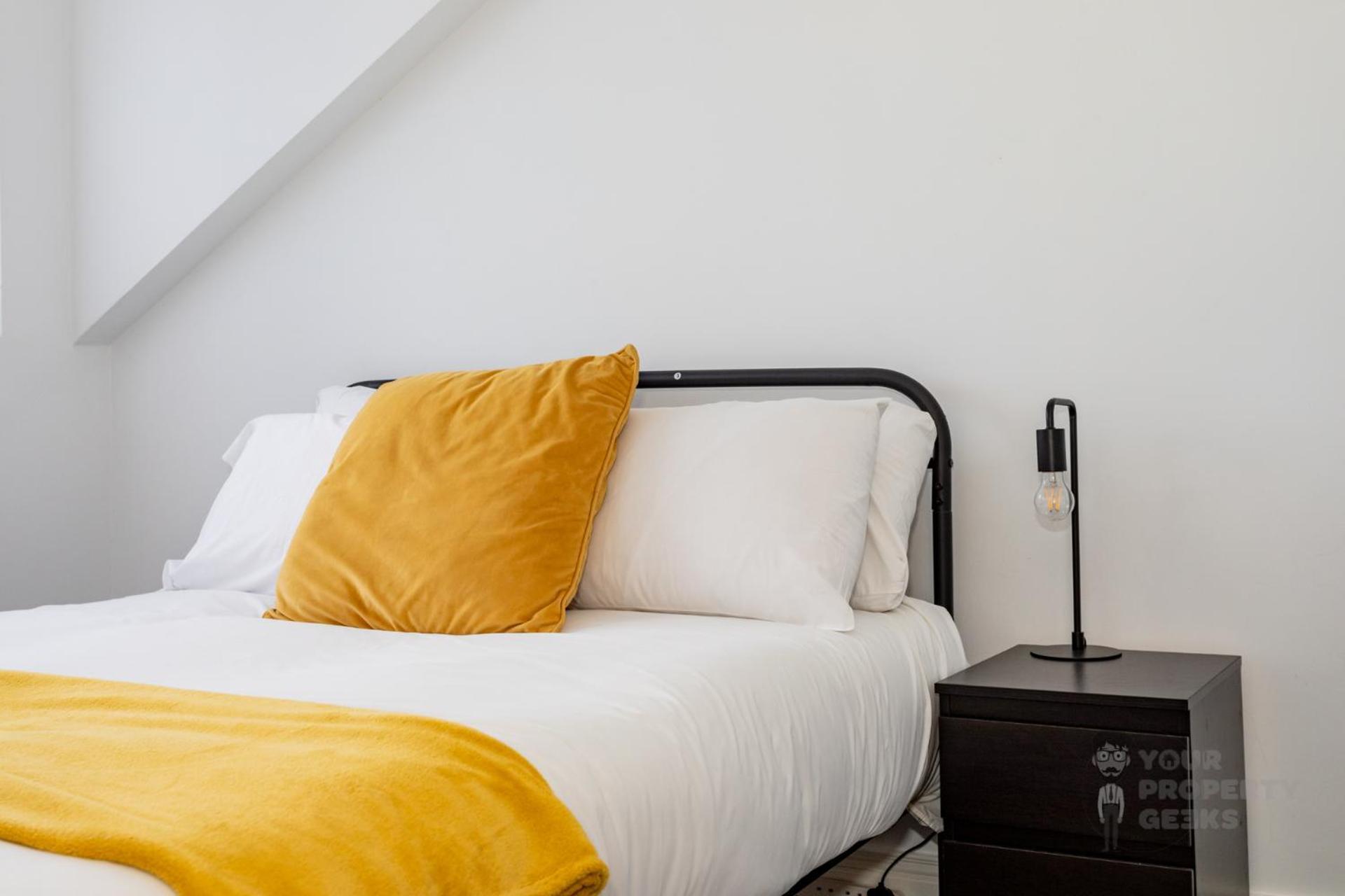 Attic Style 2 Bed Duplex Apartment With Rooftop Patio Belfast Luaran gambar