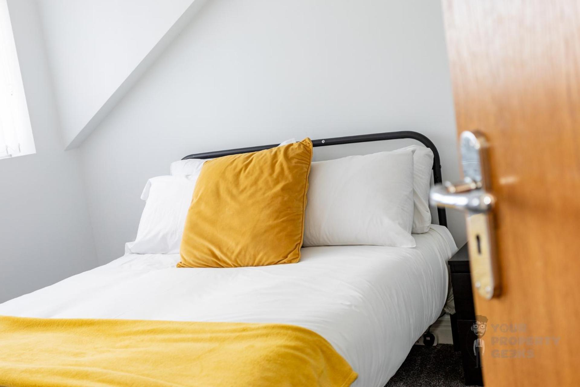 Attic Style 2 Bed Duplex Apartment With Rooftop Patio Belfast Luaran gambar