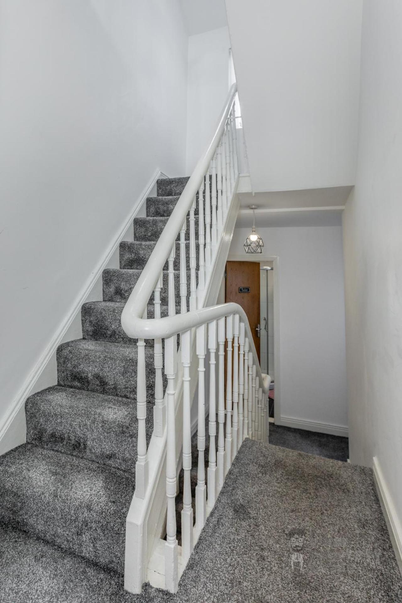 Attic Style 2 Bed Duplex Apartment With Rooftop Patio Belfast Luaran gambar